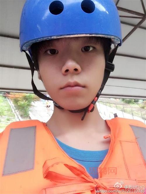 国服第一系列小漠：LOL顶尖玩家的传奇瞬间集锦