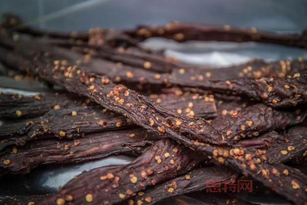 广安警方破获月销千万元假牛肉干案，网店背后隐藏巨大骗局