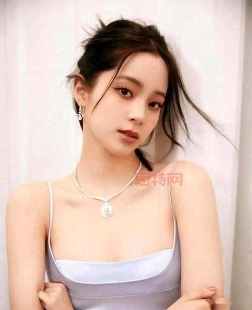 最性感的美：探索性感与魅力并存的女神风采