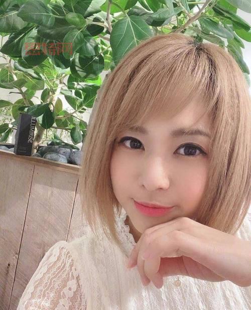 苍井空手机使用心得分享：她为何偏爱iPhone？