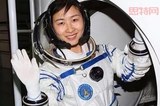 刘洋所在的机组是？她是我国首位升空女航天员！
